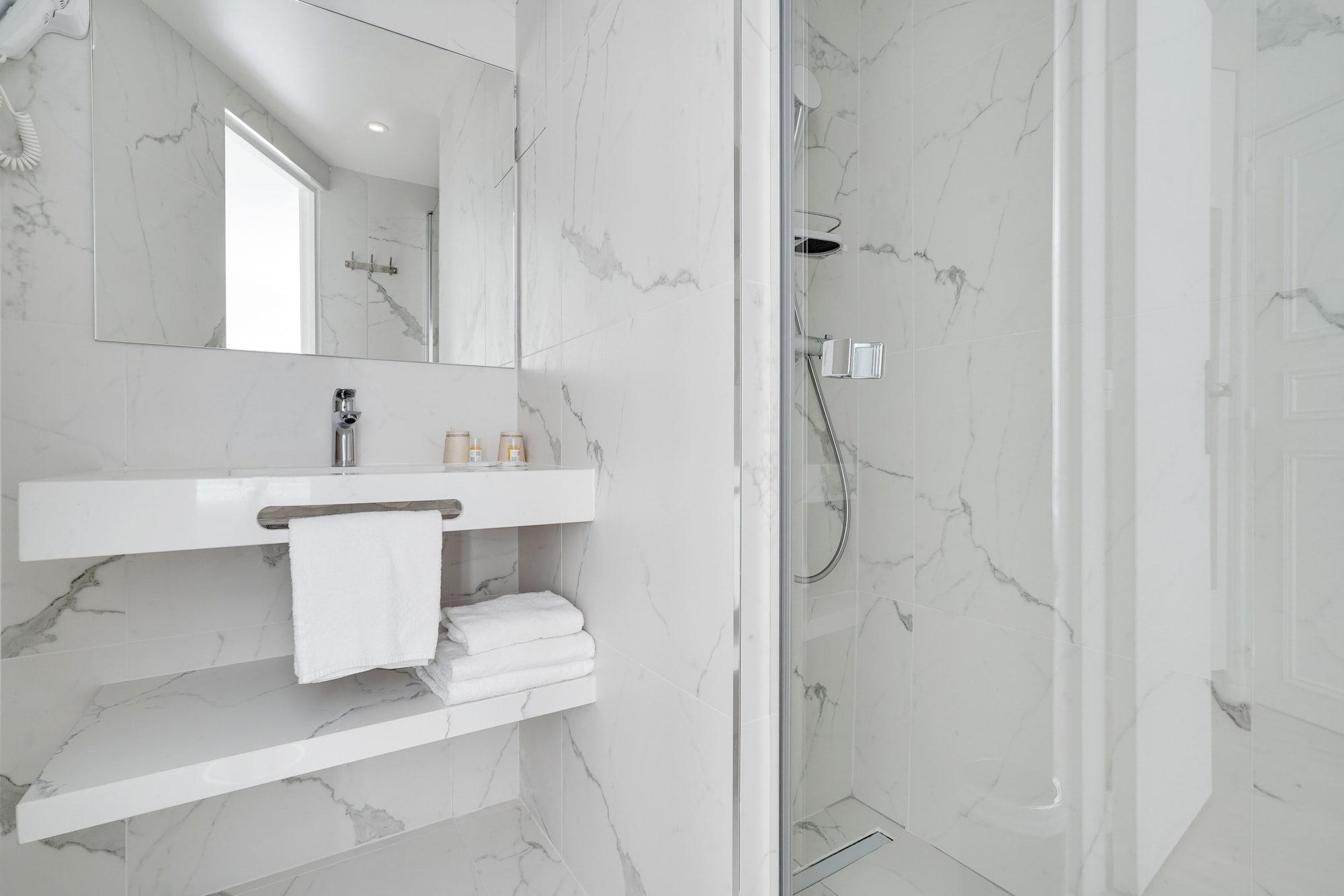 B Square Hotel Parijs