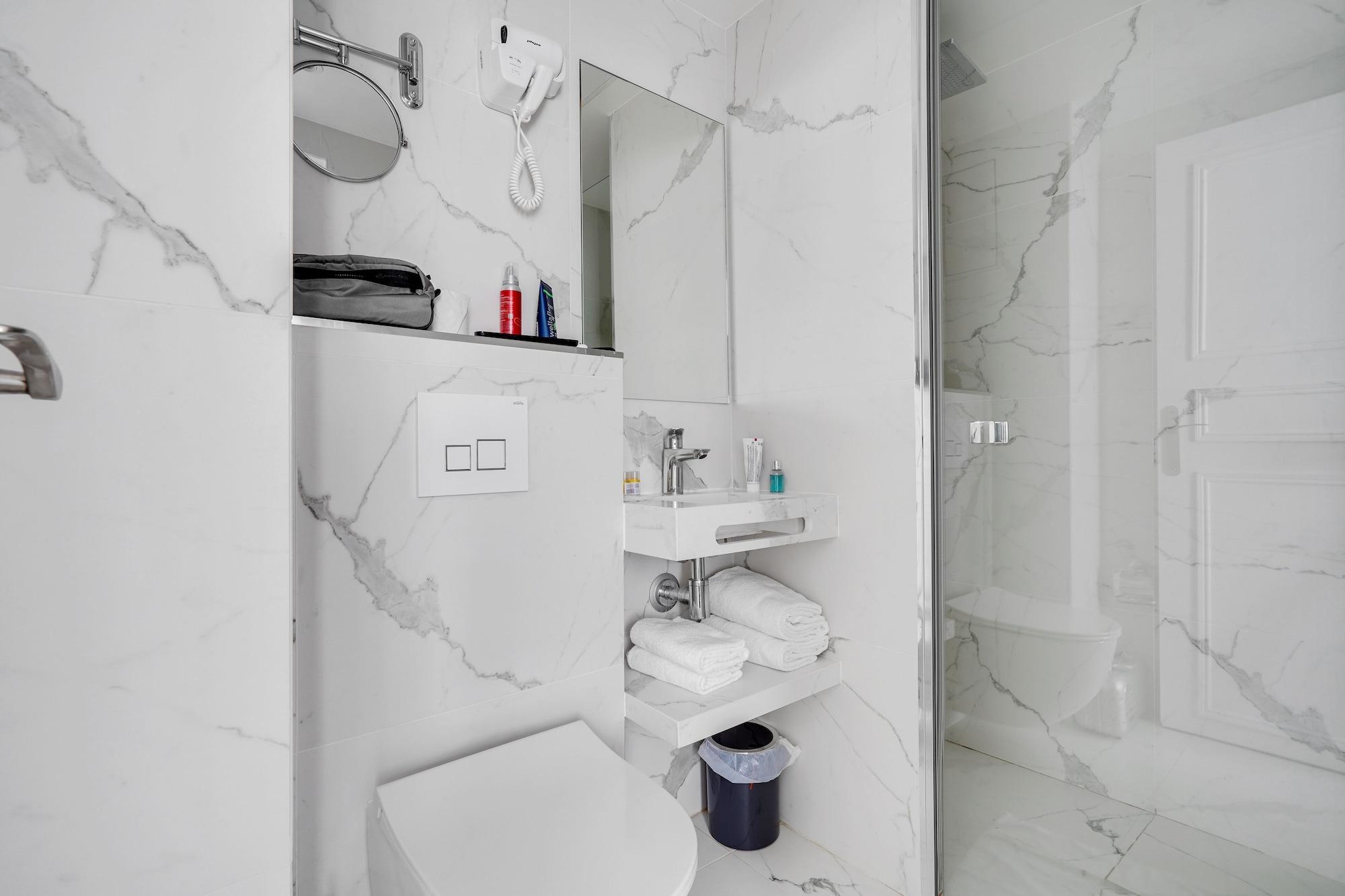 B Square 3* Parijs